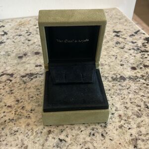 Van Cleef & Arpels Earring Box